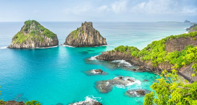 Conheça a Praia do Sancho, que está em 1° lugar entre as mais bonitas do mundo