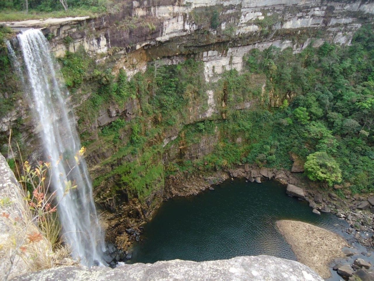 Você precisa conhecer a cidade goiana famosa por ser a capital das cachoeiras