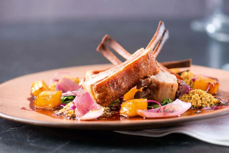 Brasa e frescor prometem ser as tendências para a gastronomia em 2024