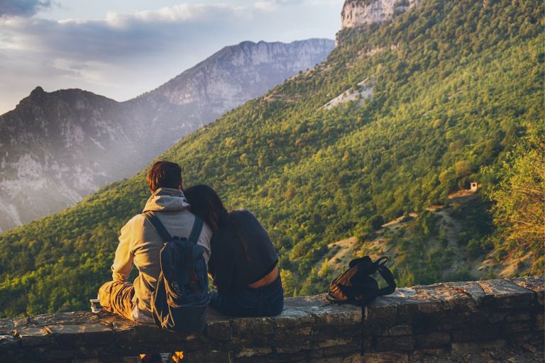 Namoro saudável: descubra por que viajar com a namorada pode ser melhor do que ganhar presentes caros