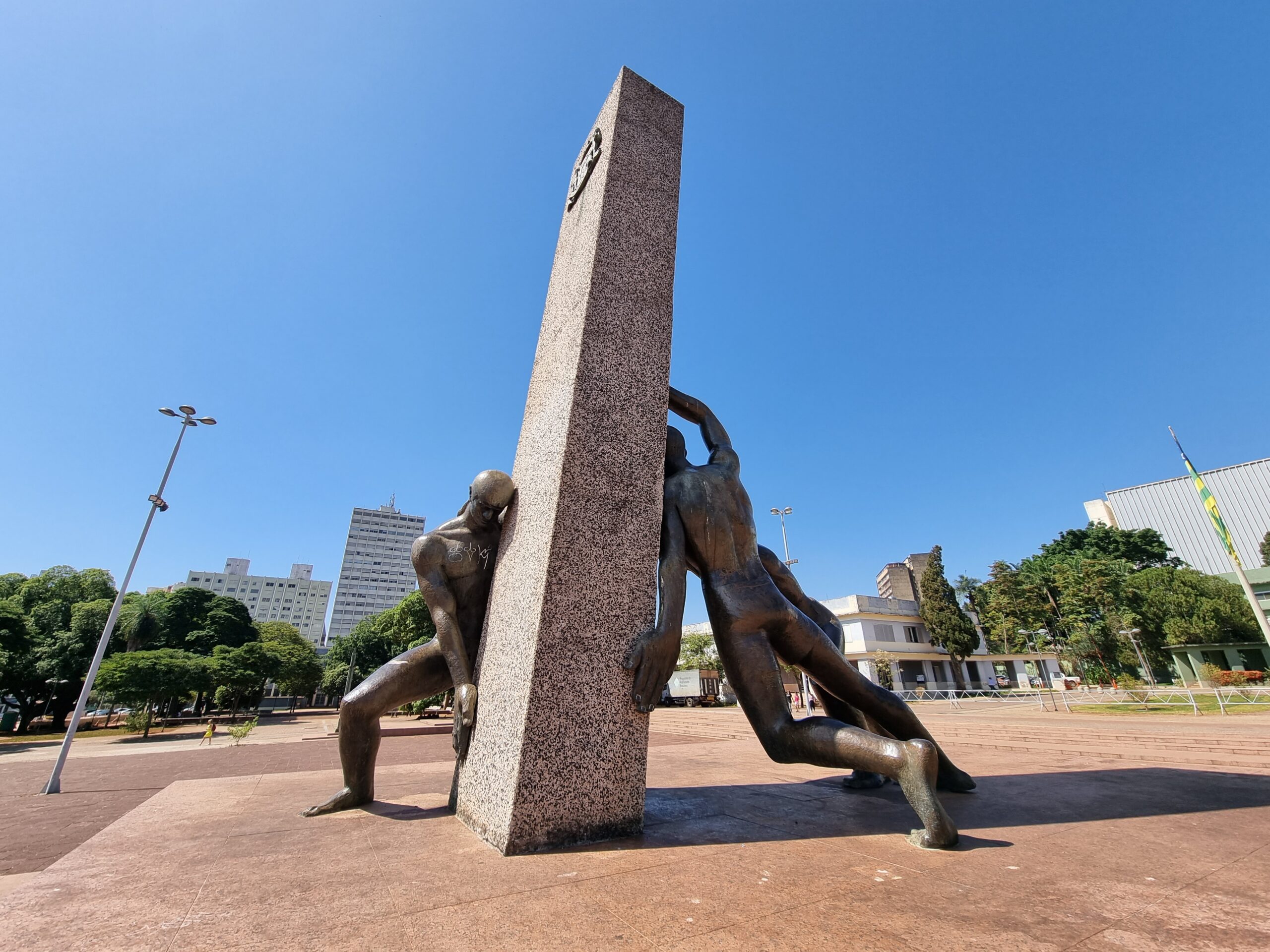 Conheça 5 monumentos e estátuas em Goiânia