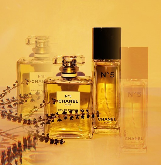 Os 10 perfumes femininos mais cheirosos de todos os tempos