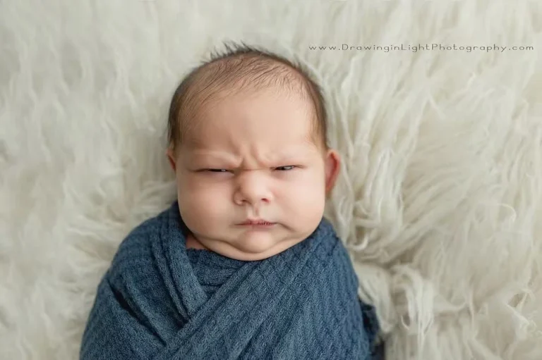Conheça o bebê ”mal-humorado” que viralizou na internet