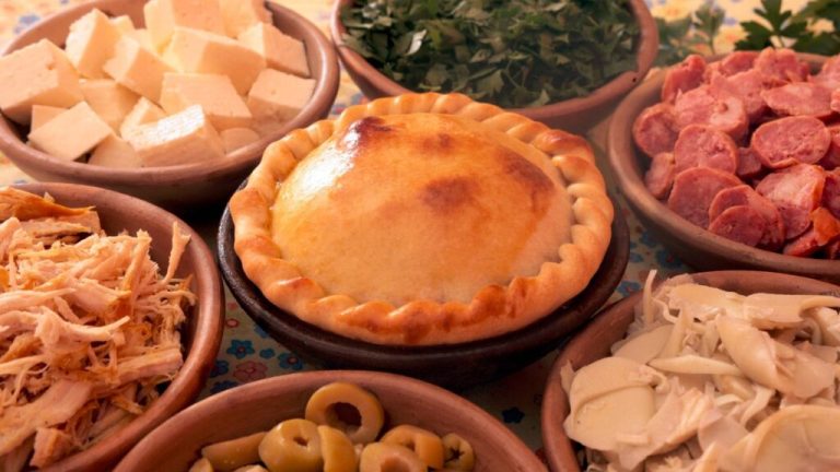 Do pequi ao empadão goiano: projeto de lei propõe criação de rota gastronômica em Goiás