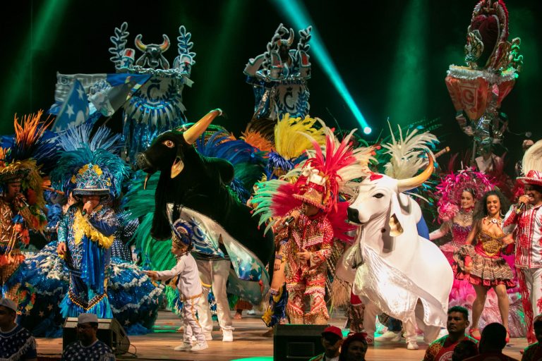 Parintins 2024: Festival apresenta o despertar da Amazônia em um espetáculo de cores e tradição