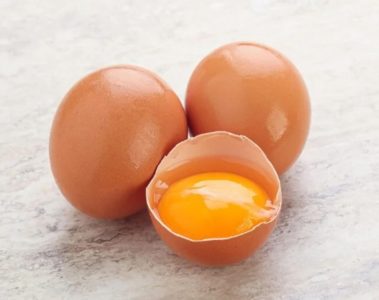 ovo gema amarela escura nutrição