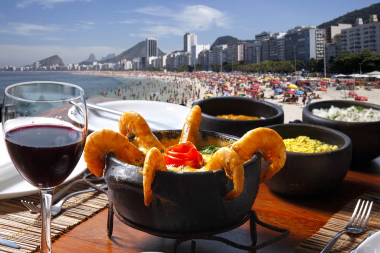 Descubra 10 pratos típicos do Rio de Janeiro que vão conquistar o paladar de todo goiano