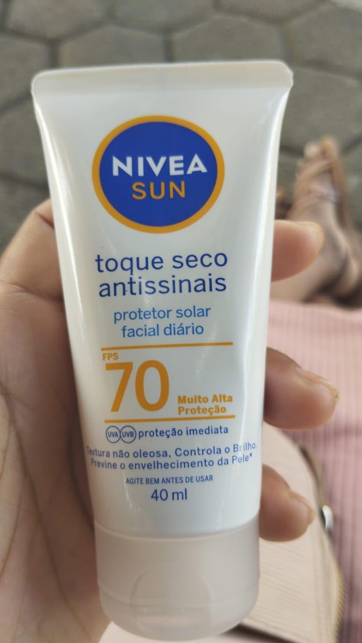 NIVEA SUN Protetor Solar Facial Toque Seco Antissinais FPS 70