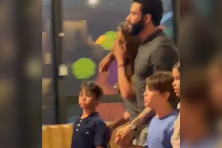Gusttavo Lima curte cinema com família em Goiânia