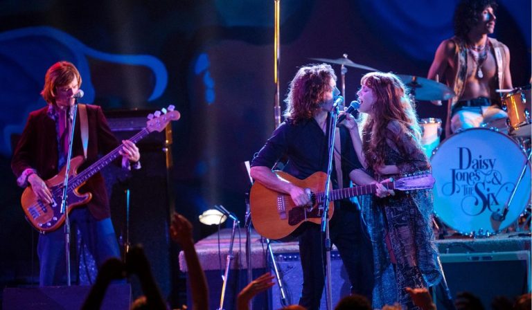 Show Daisy Jones & The Six In Concert chega a Goiânia