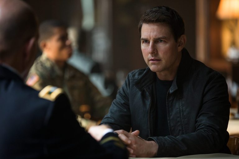 Este é o eletrizante filme de ação com Tom Cruise que você não pode deixar de ver na Netflix