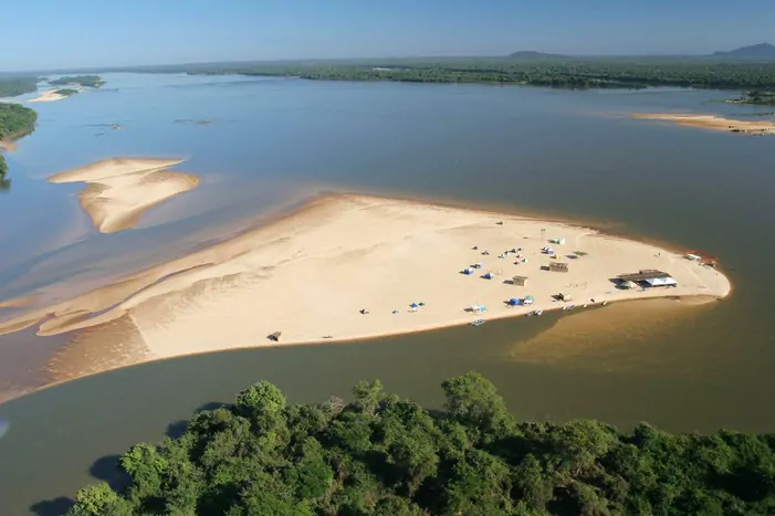 Aruanã, a princesa do Araguaia, onde a história se encontra com a natureza às margens do Rio Araguaia. Foto: Turismo Natureza