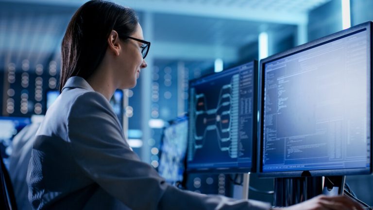 7 profissões com alta empregabilidade em 2024 e que pagam acima de R$ 15 mil por mês
