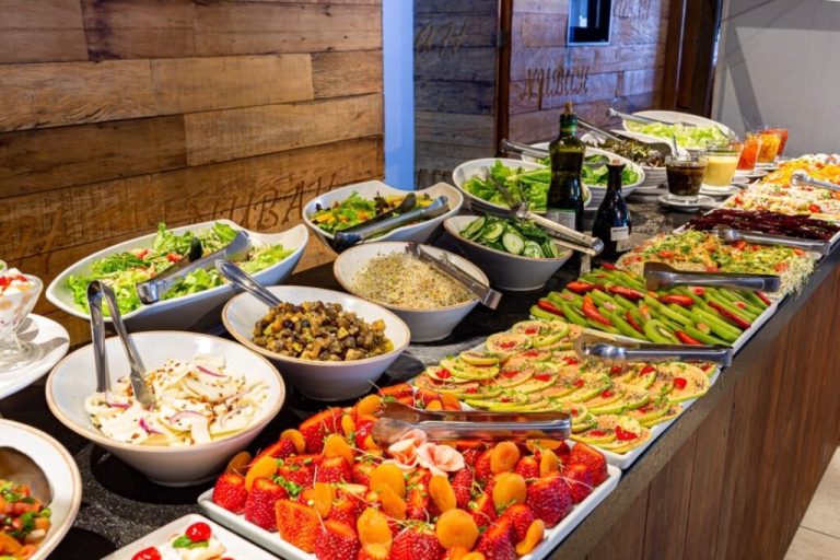 Goiânia recebe 8ª edição do concurso que elege os melhores restaurantes de comida a quilo da cidade