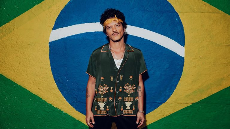 Cantor Bruno Mars pode se tornar cidadão honorário do Brasil