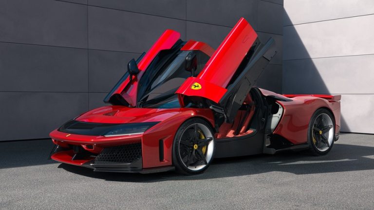 Ferrari lança F80 com tecnologia de Fórmula 1