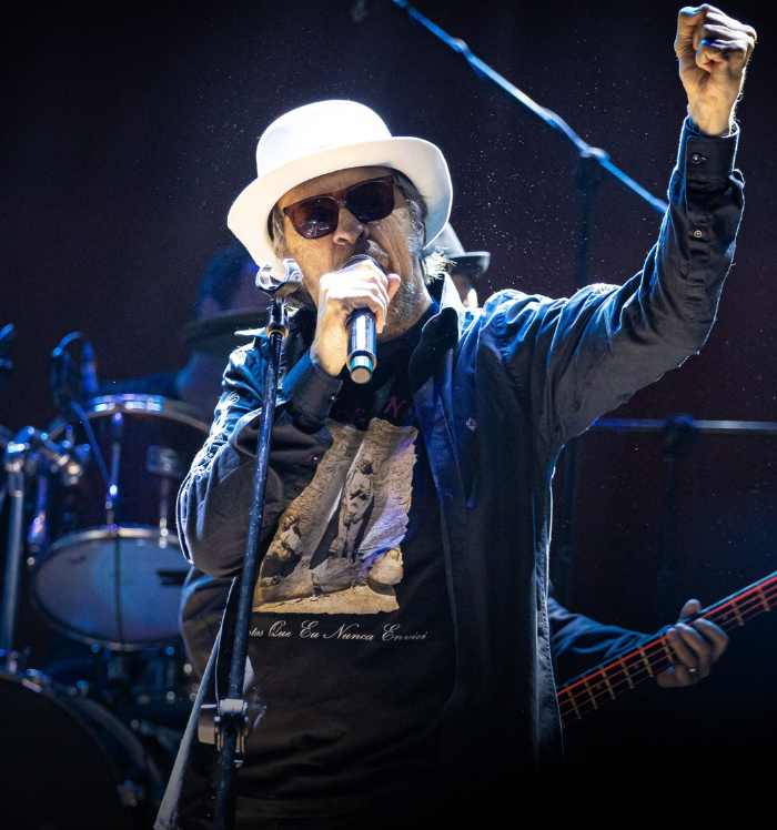 Marcelo Nova, fundador da banda Camisa de Vênus, se apresenta em Goiânia