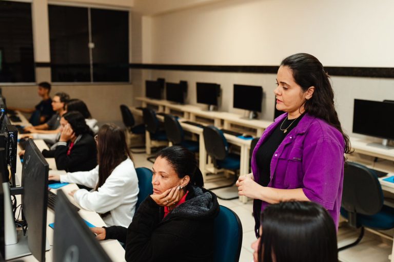 Goiás oferece 160 vagas em cursos profissionalizantes gratuitos