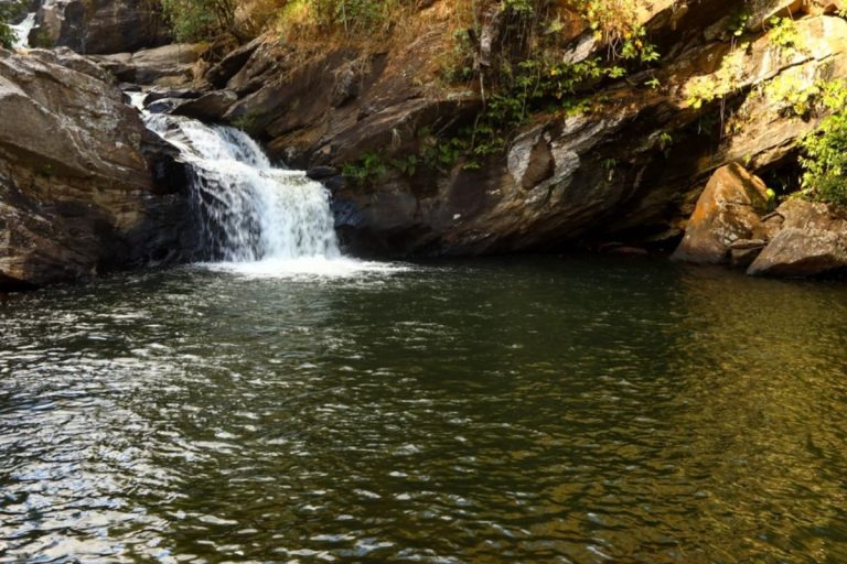 Essa cachoeira (pertinho de Goiânia) é o refresco perfeito para você fugir da rotina e relaxar!