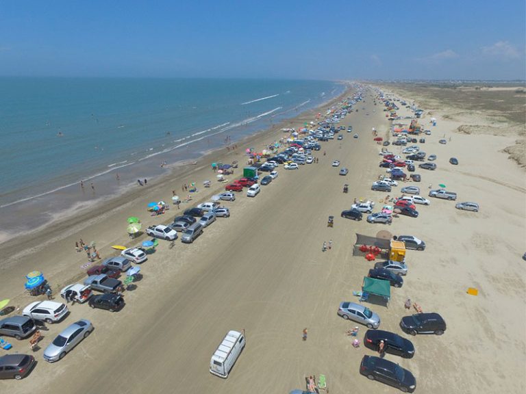 A maior praia do mundo fica no Brasil (descubra onde)
