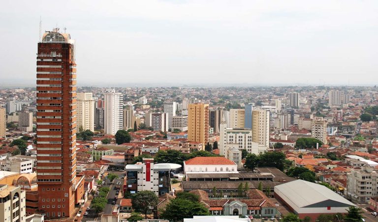 4 cidades brasileiras com custo de vida que não chega a um salário mínimo (uma delas fica em Goiás)