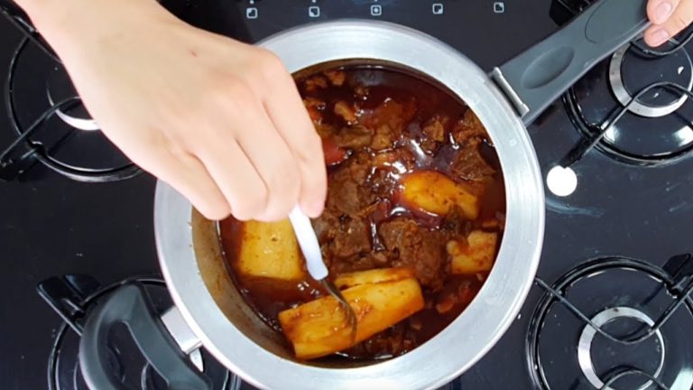 Carne de panela: quais são os melhores cortes para cozinhar na panela de pressão