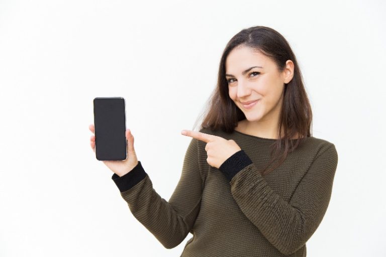 Pessoas com alto nível de inteligência emocional fazem essas três coisas com o celular (todos os dias, tá?)
