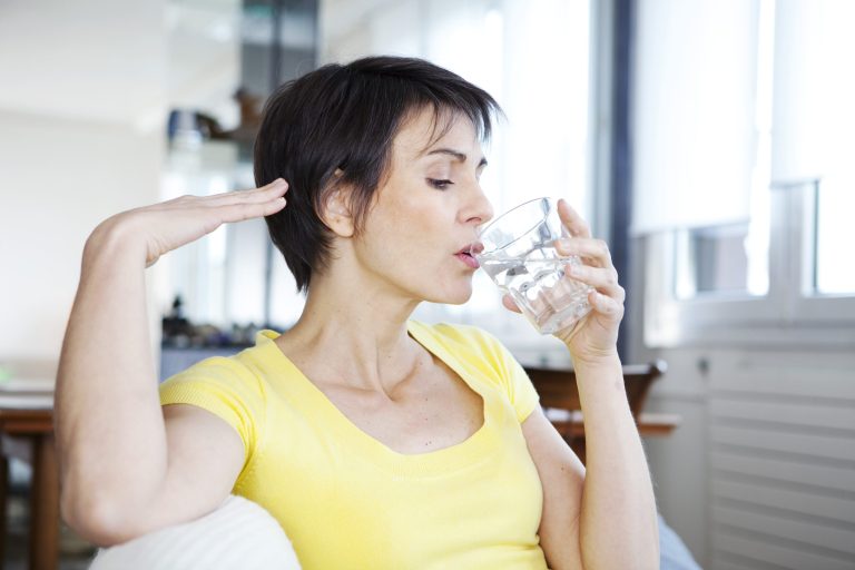 8 alimentos para reduzir os sintomas da menopausa, segundo nutricionista