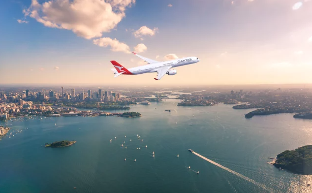 Voo mais longo do mundo presenteia passageiros com nascer do sol por 2 vezes; veja o avião por dentro