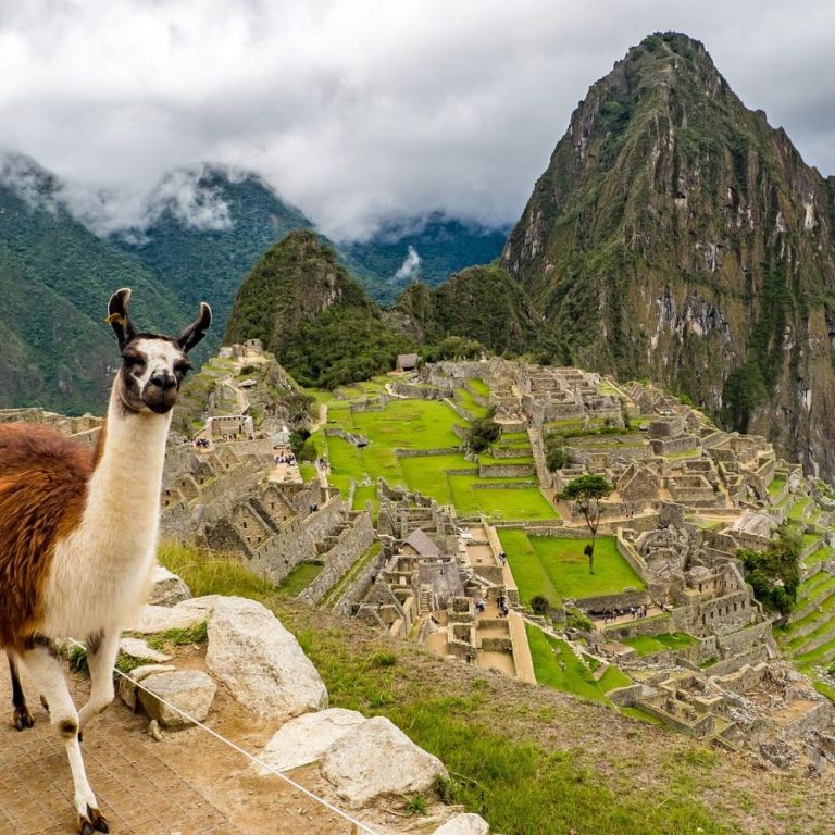 Dólar em alta: confira 10 destinos incríveis para viajar sem pesar no bolso