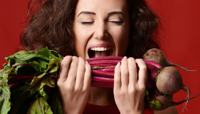O que acontece com seu corpo se você comer duas beterrabas por dia