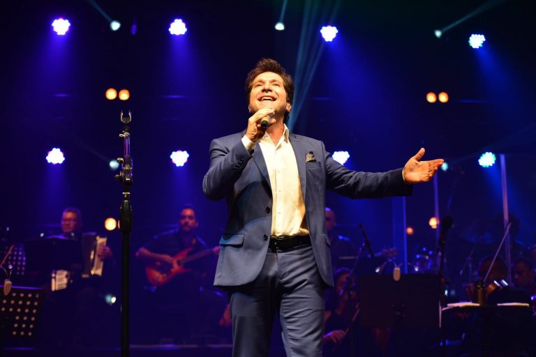 Daniel faz show gratuito em Goiânia