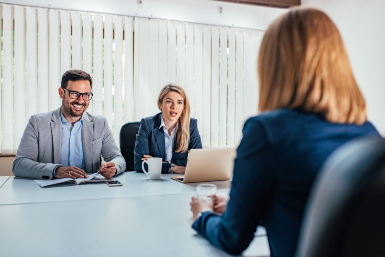 10 coisas para NUNCA falar em uma entrevista de emprego (a 7ª vai te surpreender)