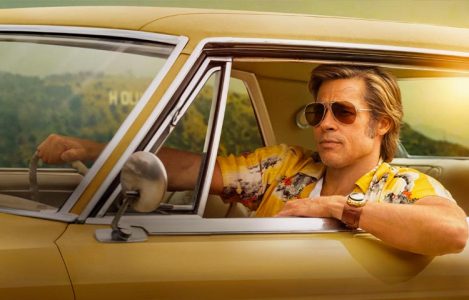 Brad Pitt em Era Uma Vez em... Hollywood (2019), papel que lhe rendeu o Oscar e reafirmou sua posição como lenda viva de Hollywood.