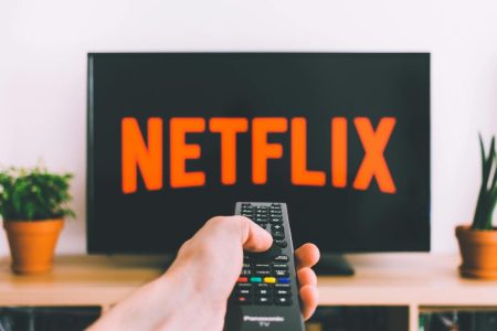 Netflix oferece vaga de emprego com salário de até R$ 3,7 milhões para trabalhar com IA