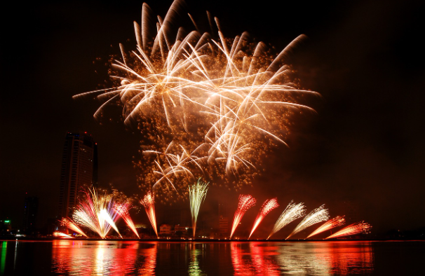Fogos de artifício representam perigo para o pet