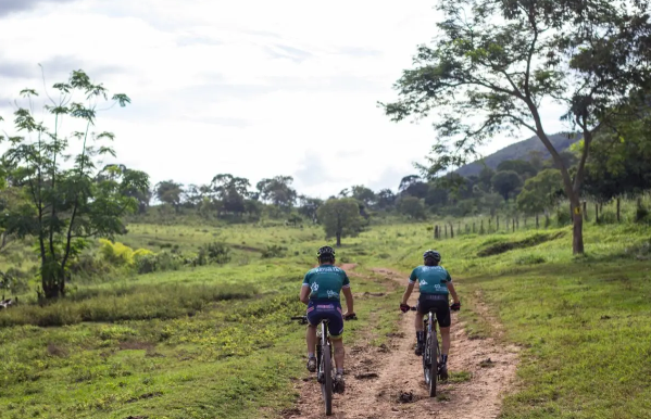 Indústria e Turismo crescem em Goiás e movimentam a economia
