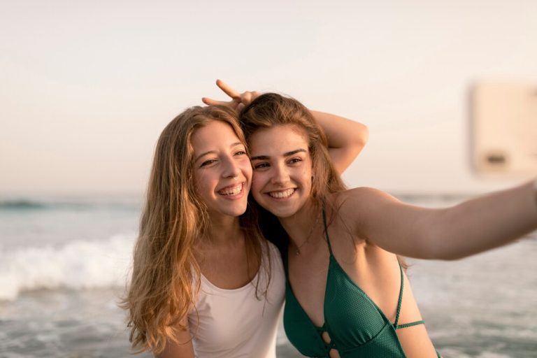 10 praias brasileiras reconhecidas com o selo Bandeira Azul