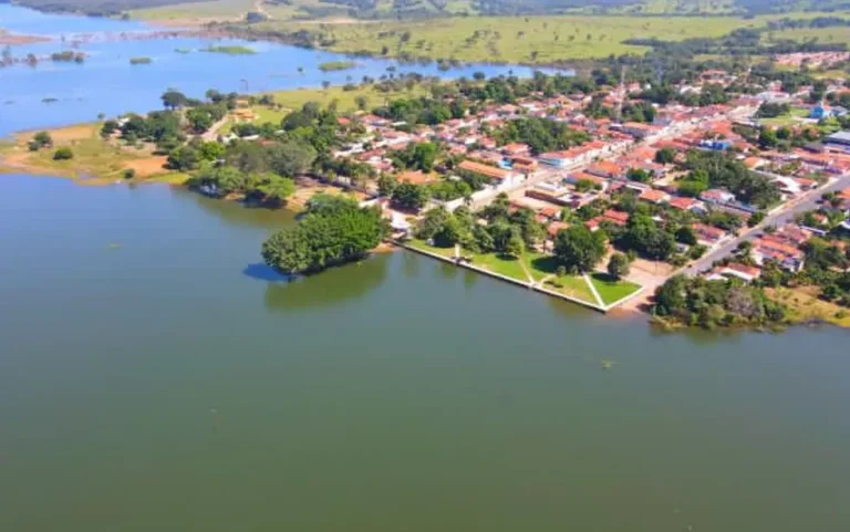 Cidade goiana é a segunda menor do Brasil e promete roubar seu coração