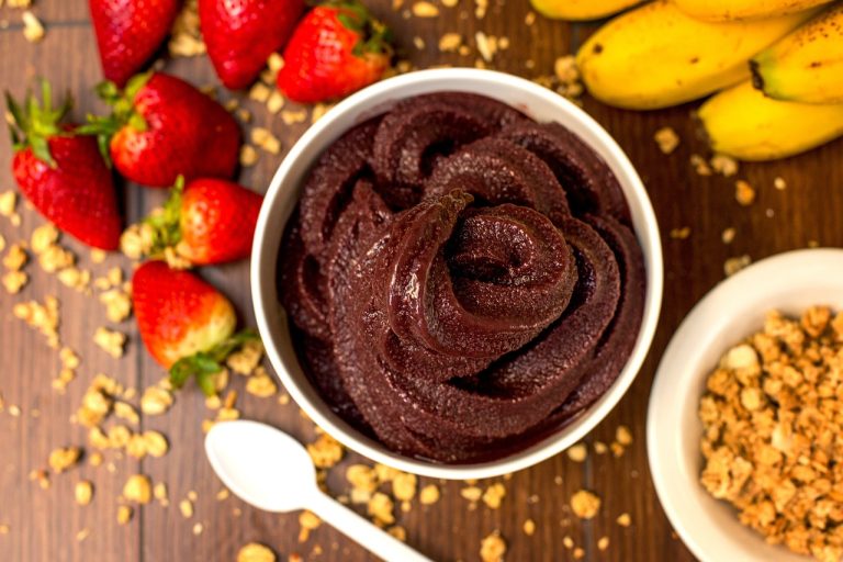 7 benefícios do açaí que você provavelmente não fazia ideia