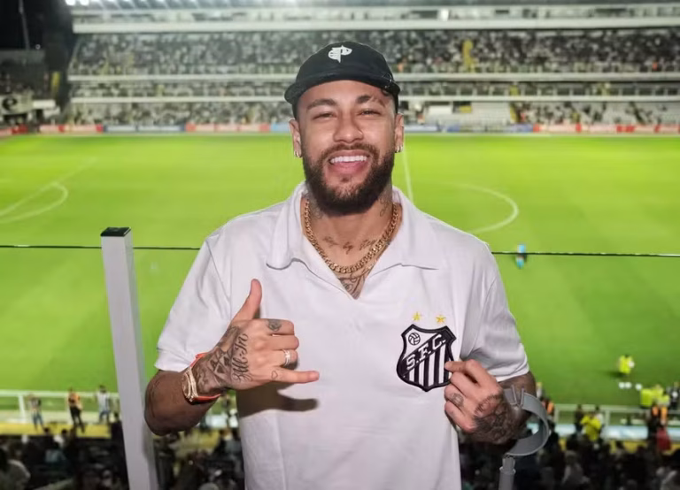 Neymar abre mão de R$ 390 milhões do Al-Hilal para voltar ao futebol brasileiro