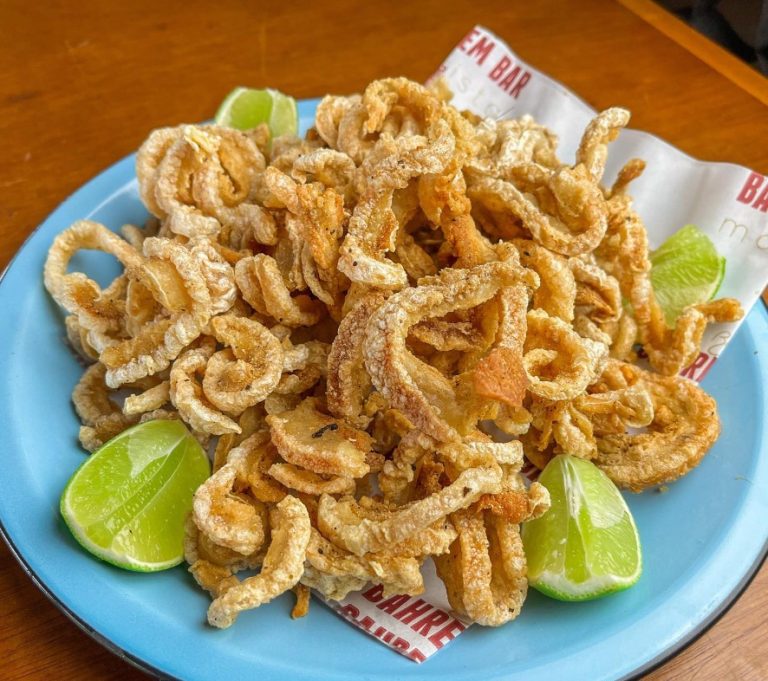 10 bares em Goiânia que servem um torresmo delicioso
