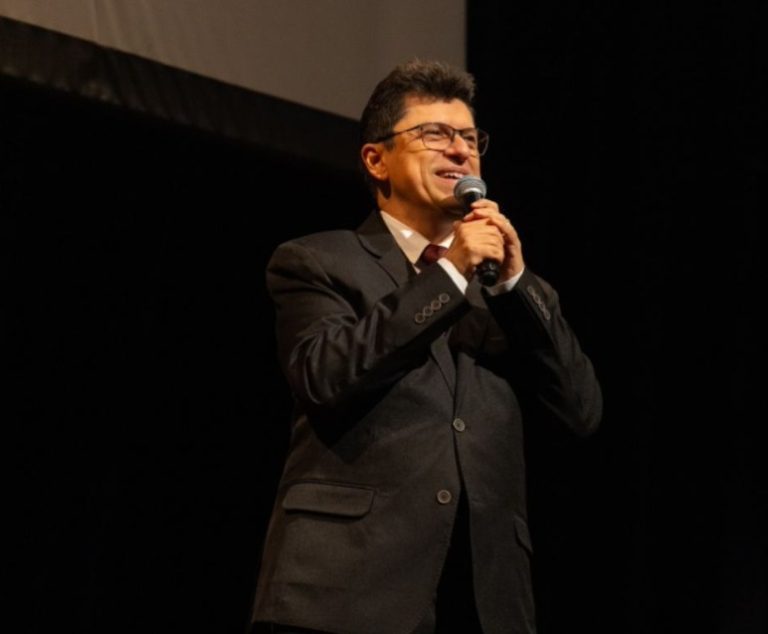 Escritor de quadrinho goiano ganha prêmio nacional