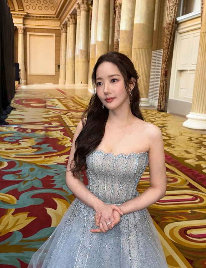 Park Min-young