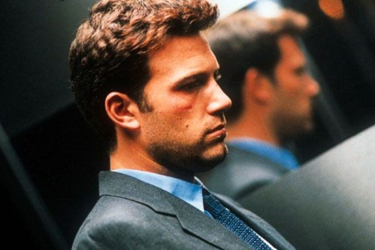 Filme de suspense da Netflix com Ben Affleck traz um acidente, um segredo e uma situação que foge do controle!