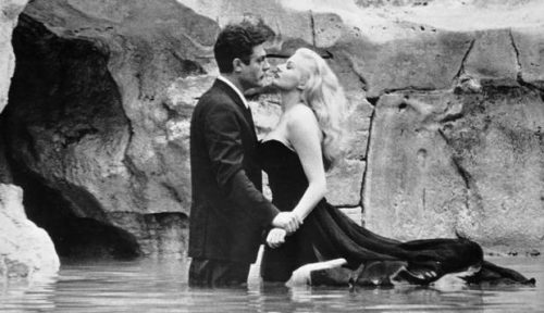  Marcello Mastroianni em "A Doce Vida" (1960), um dos maiores nomes do cinema europeu sem um Oscar.