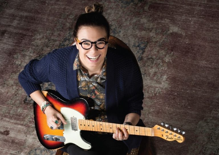 Maria Gadú é confirmada como atração principal no Festival das Minas em Goiânia