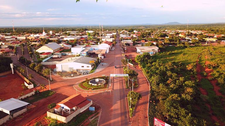 Cidade goiana, conhecida como “Antiga Chapada Grande”, tem apenas 34 anos e já teve o maior PIB do Estado