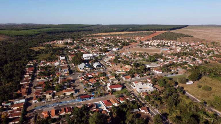 Cidade goiana de 80 anos e 1,4 mil habitantes é conhecida como “Terra da Água Santa”