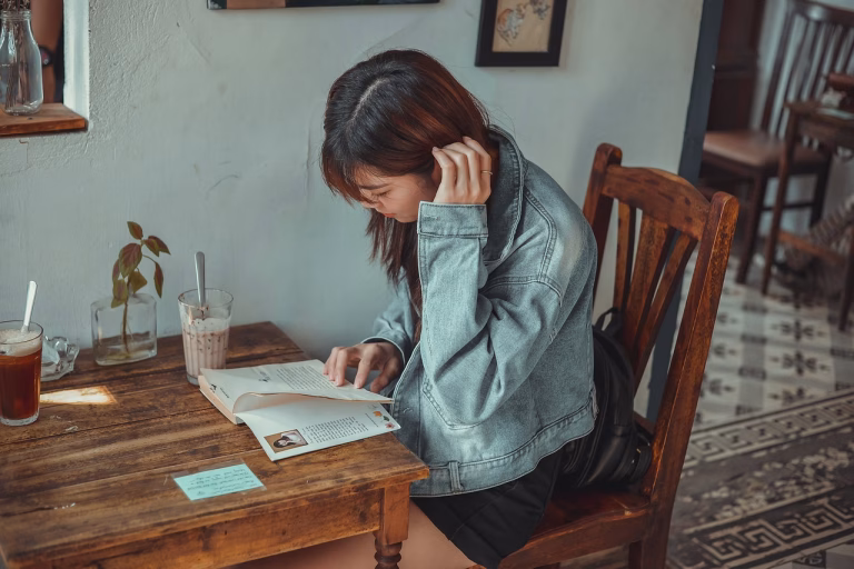 ⁠10 livros perfeitos para curar uma decepção amorosa